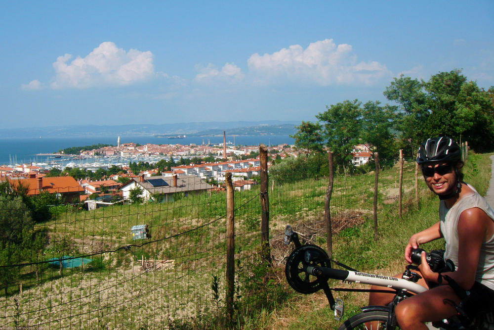 ﻿Àlomszép. A szlovének bicikliútjáról gyönyörű a tengerre való kilátás. Kopertől Portorožig élvezet az utazás.
