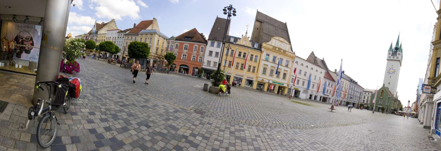 ﻿Straubing. Eine von vielen sehenswerten süddeutschen Städten, für die wir uns nur wenig Zeit genommen haben.