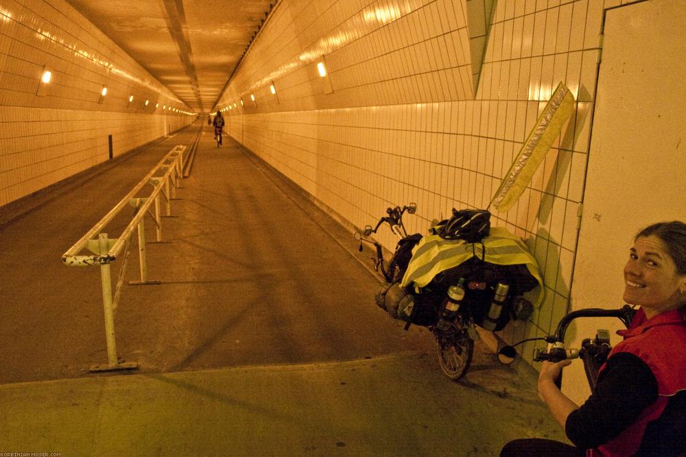 ﻿Okay, der Fahrradtunnel unter dem Fluss durch war ganz cool.