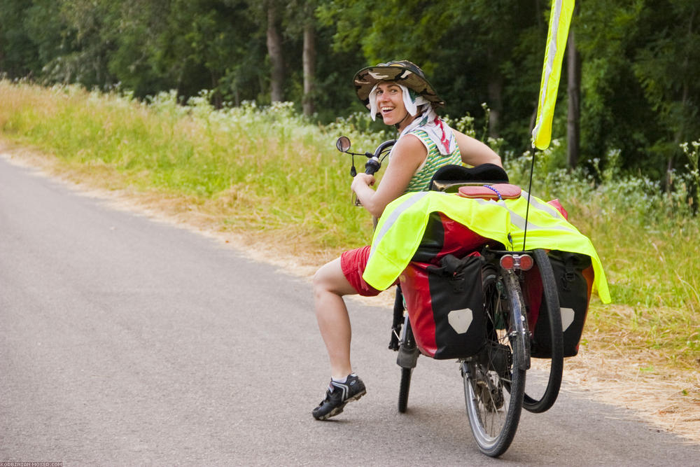 ﻿Judit gefällts. Auch in Frankreich ist der Radweg prima.