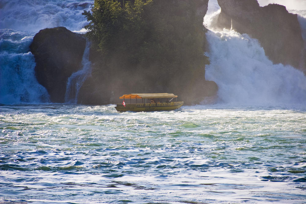 ﻿Rheinfall. Großartiges Naturschauspiel bei Schaffhausen.