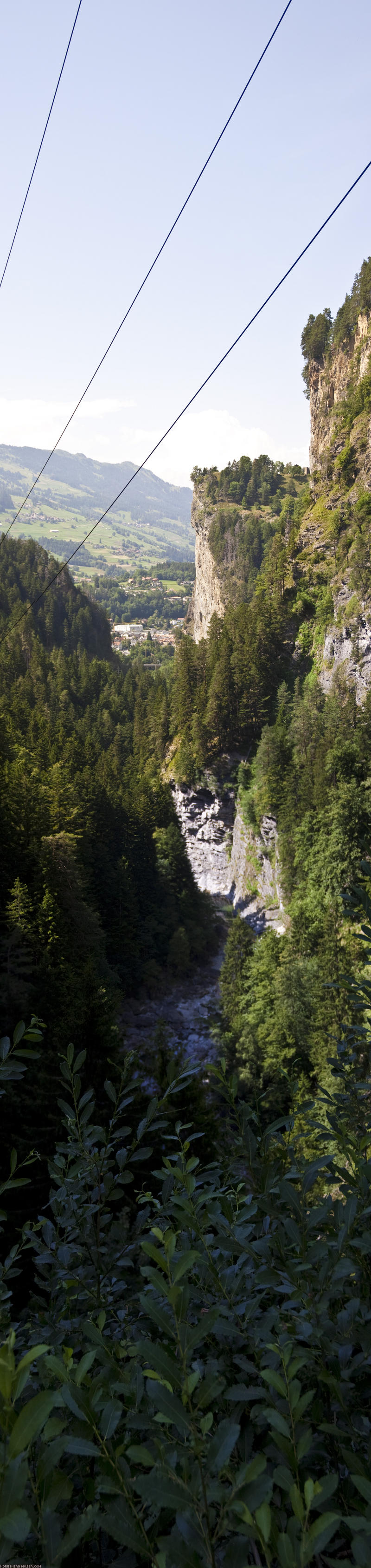 ﻿...und einem großartigen Blick in die Schlucht und das Tal.