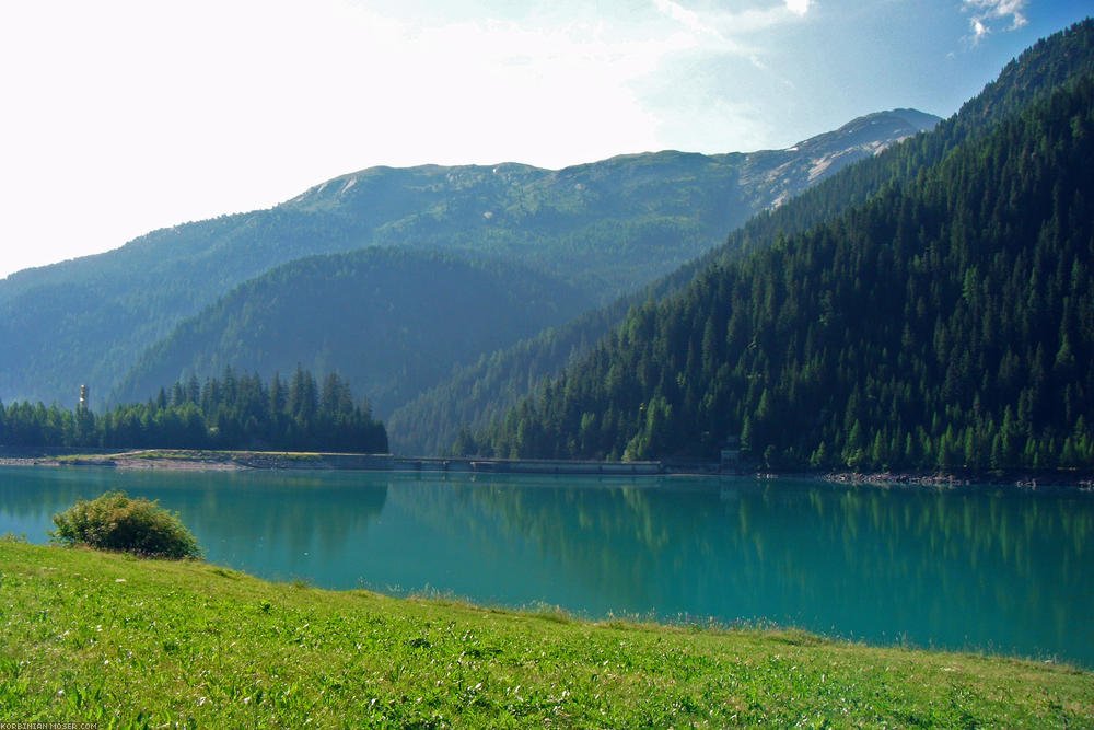 ﻿Bergsee. Schön wie auf einer Postkarte.