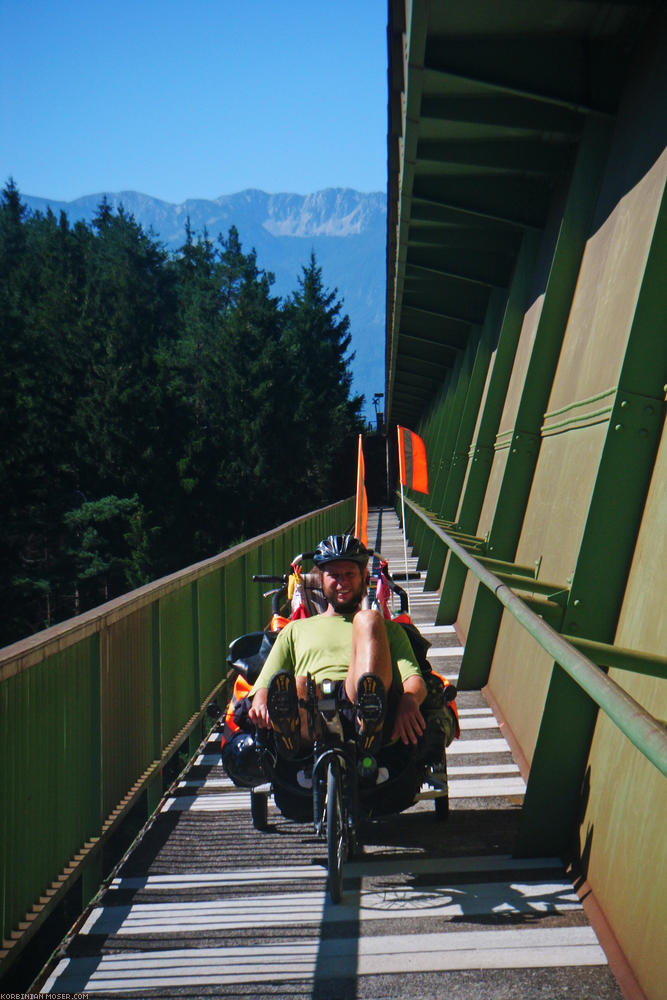 ﻿Eisenbahnbrücke. Großartiger Blick über die Drau.