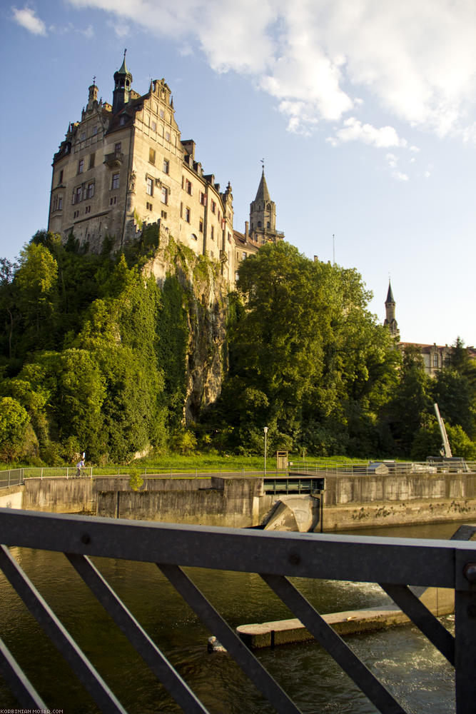 ﻿Sigmaringen. Ein unerwartet hübsches Städtchen. Besonders das Schloss, dass von jeder Seite anders aussieht.