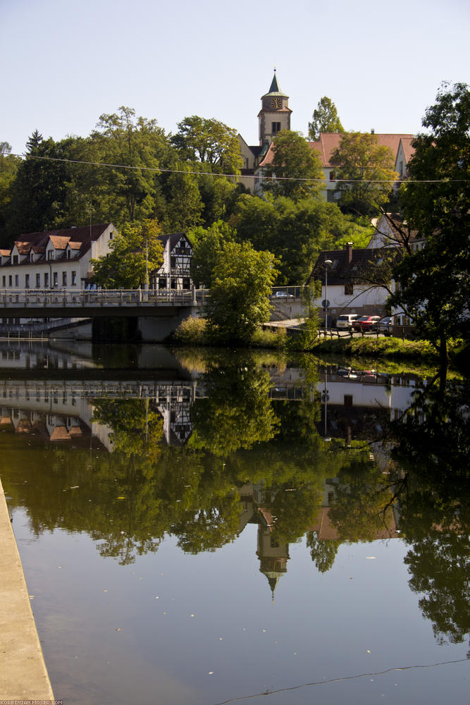 ﻿Schöne Badestelle an einem Neckar-Staudamm.