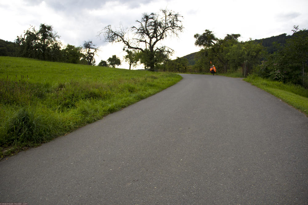 ﻿Im Odenwald wird der Radweg wieder bergig.