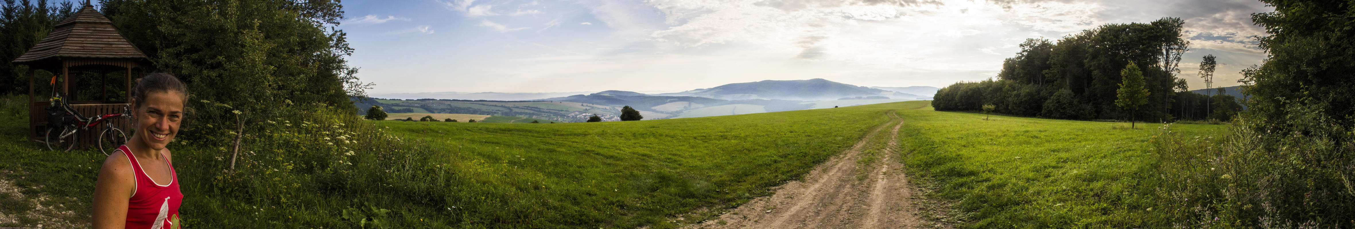 ﻿Ein guter Anfang. Am nächsten Morgen finden wir sehr bald den richtigen Weg, und gelangen an diesen schönen Aussichtspunkt.