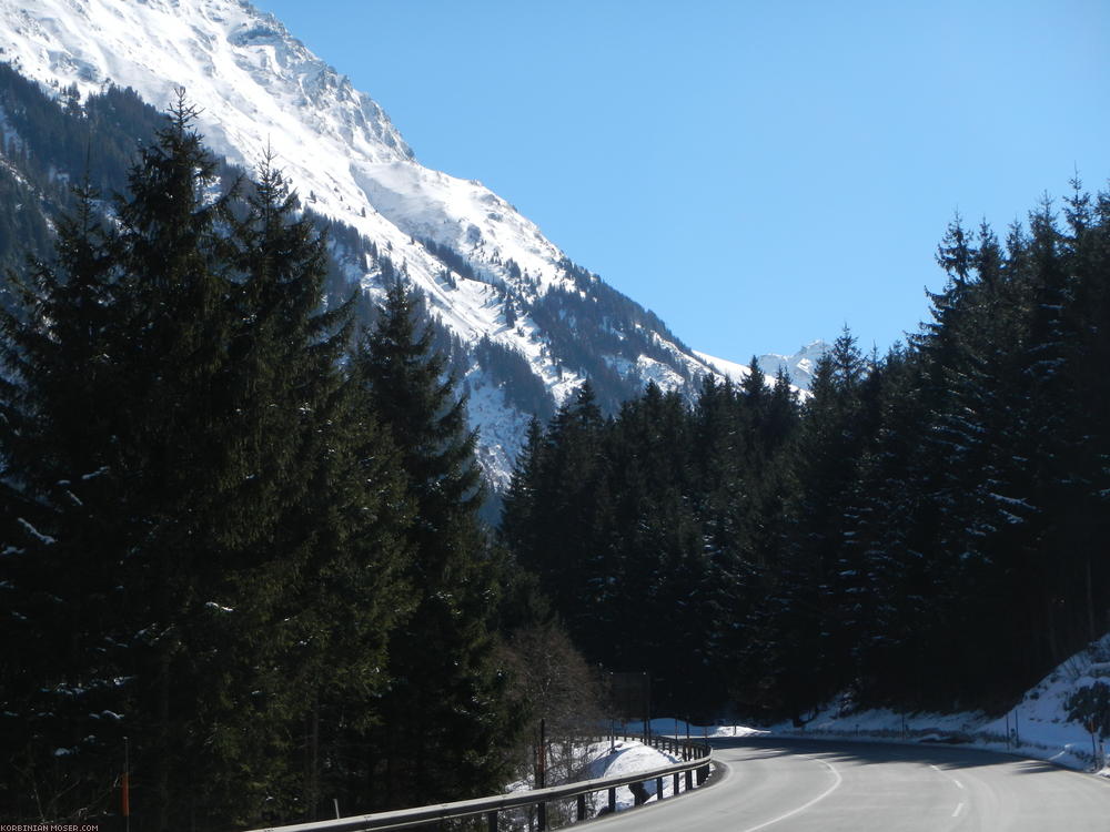 ﻿Die Felbertauernstraße hat eindrucksvolle Bergpanoramen zu bieten.