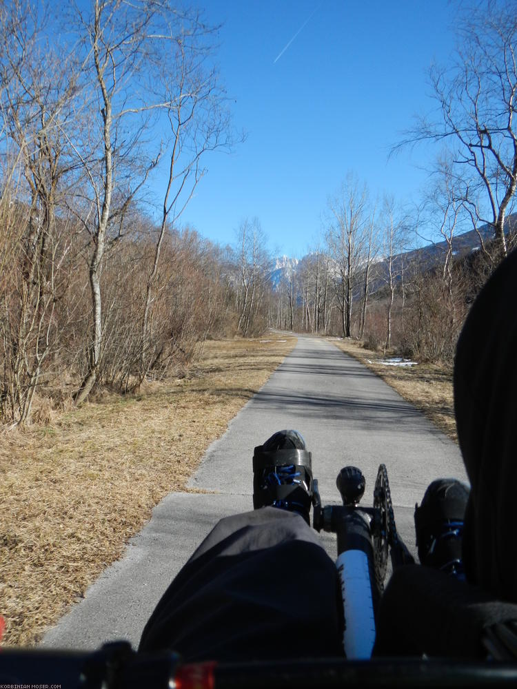 ﻿Und zwar auf Radweg!