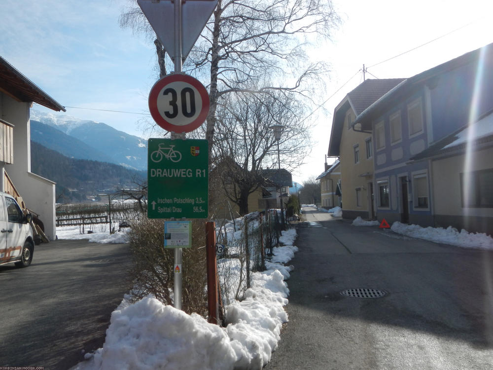 ﻿Wirklich? Nein, ab Ortsende unbefahrbar wegen Schnee.