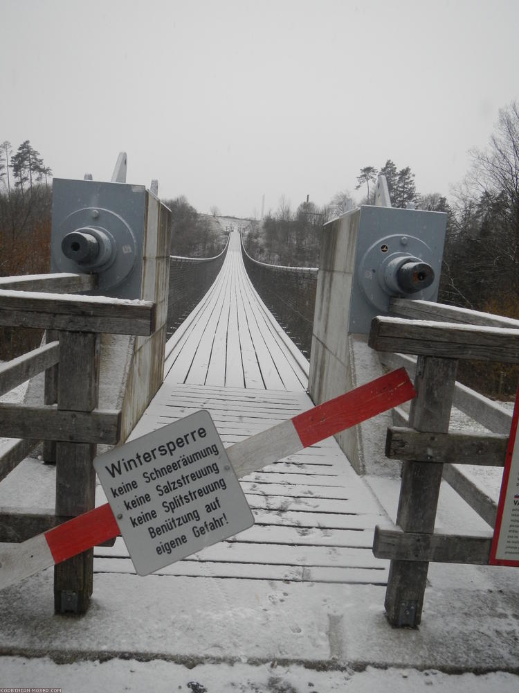 ﻿Sorry Wintersperre. Auf der anderen Seite konnte ich ja noch mein Fahrrad drüberheben, hier halfen nur drei kräftige Fußtritte.