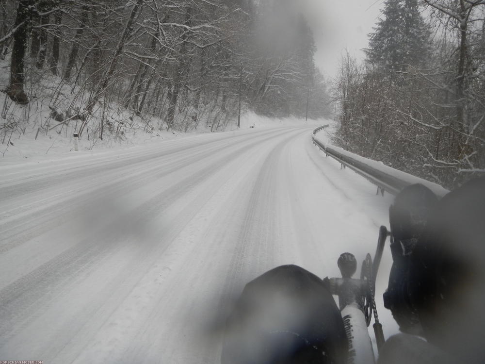 ﻿Wo ist die Straße? Meine Winterreifen leisten ganze Arbeit.