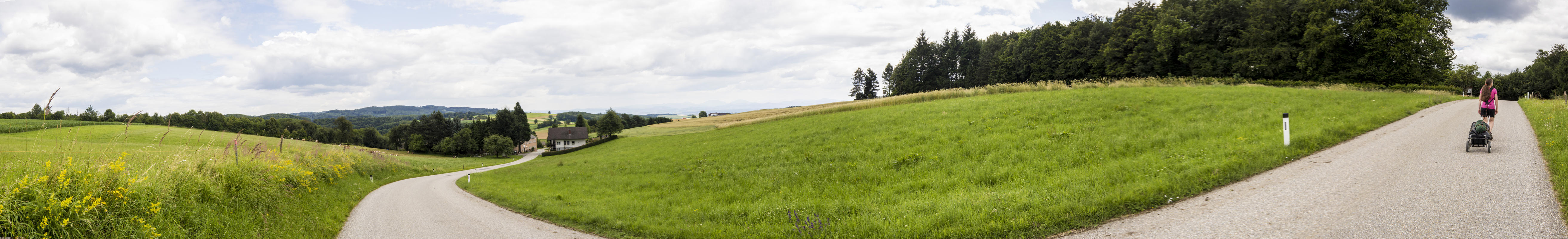 ﻿Anstrengend. So ein Wanderweg geht irgendwie die meiste Zeit steil bergauf.