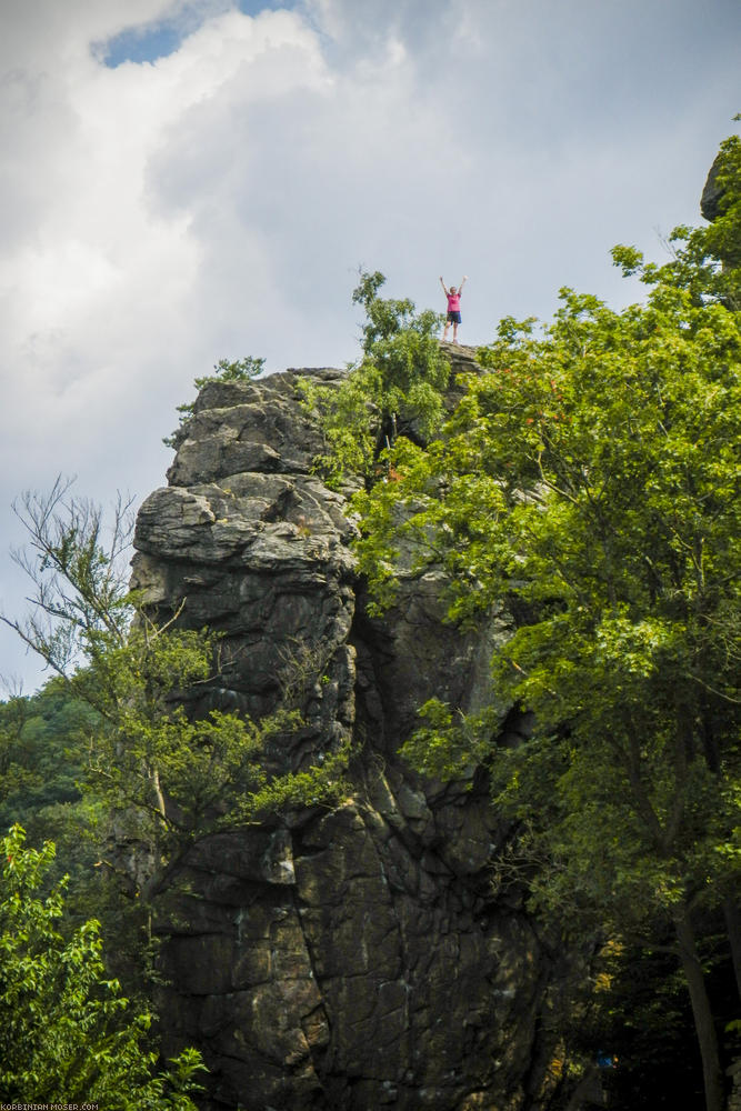 ﻿Der Aufstieg lohnt sich. Schon bald werden wir mit einer wunderbaren Aussicht belohnt.