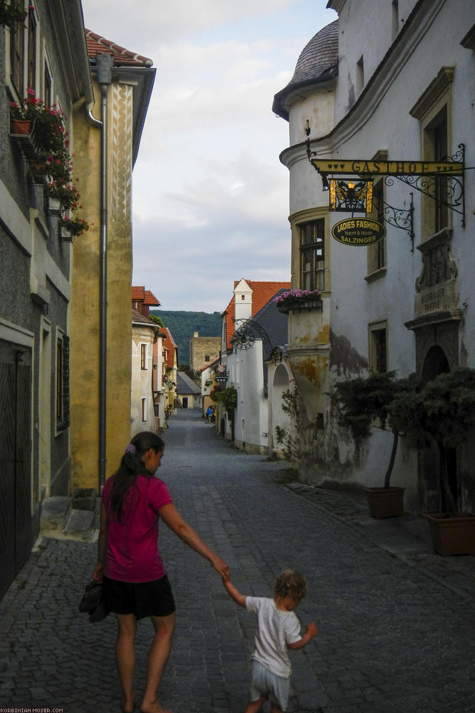 ﻿Dürnstein im Sonnenuntergang.