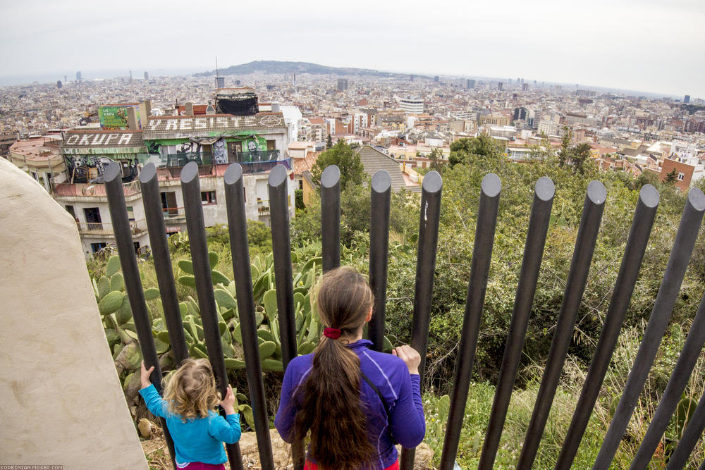 ﻿Park Güell. Irgendwie haben wir es trotzdem nach oben geschafft.