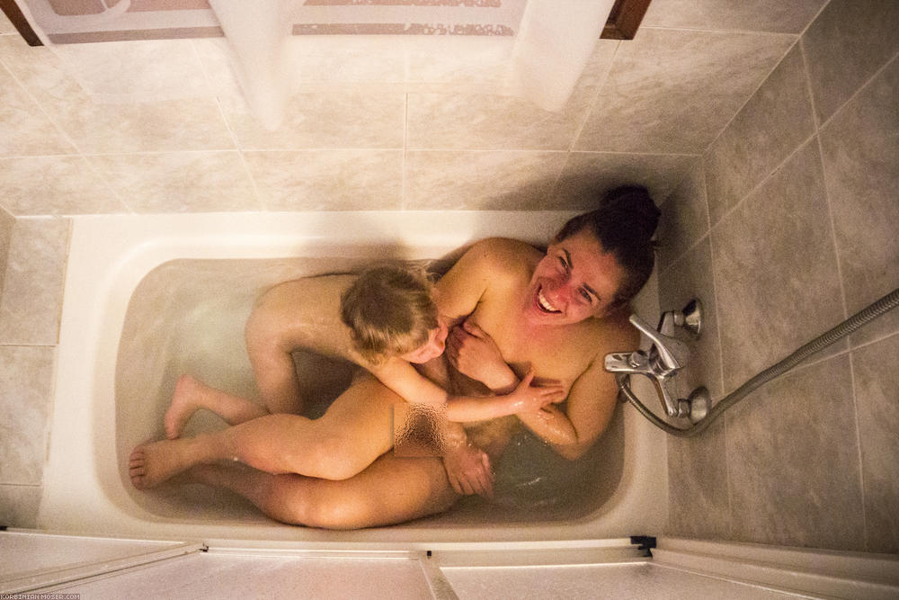 ﻿Belohnung. Nach einer langen Bergetappe gönnen wir uns ein leckeres Abendessen und ein Zimmer mit Badewanne in Leitza.