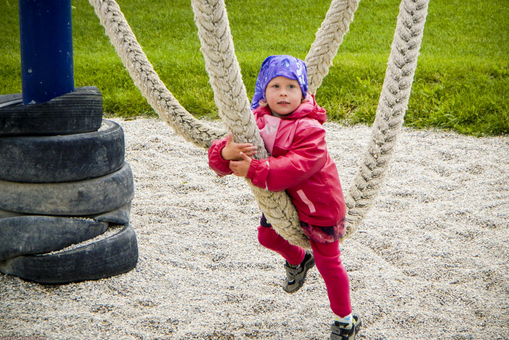 ﻿Generationenpark Leobersdorf. Natürlich mussten wir diesen Super-Spielplatz, den wir letzes Jahr auf Inlineskates entdeckt hatten, wieder besuchen.