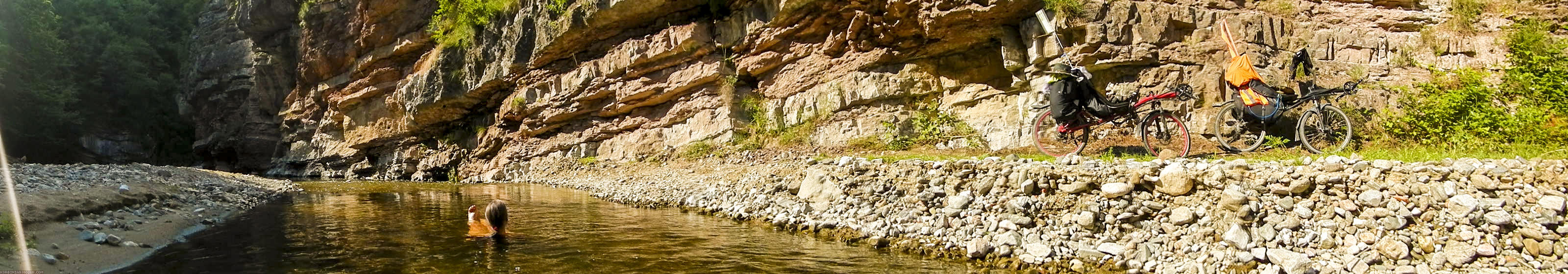 ﻿Canyon. Wir nutzen die spannende Schlucht für eine Badepause.