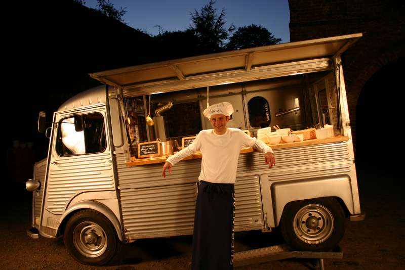 Suppentag. Mobile Soup Kitchen in Cologne.