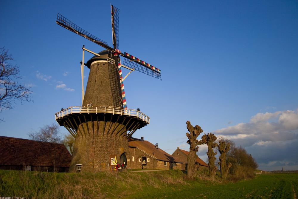 ﻿Benelux Bicycle Tour. Despite cold, wind and rain. Easter 2010