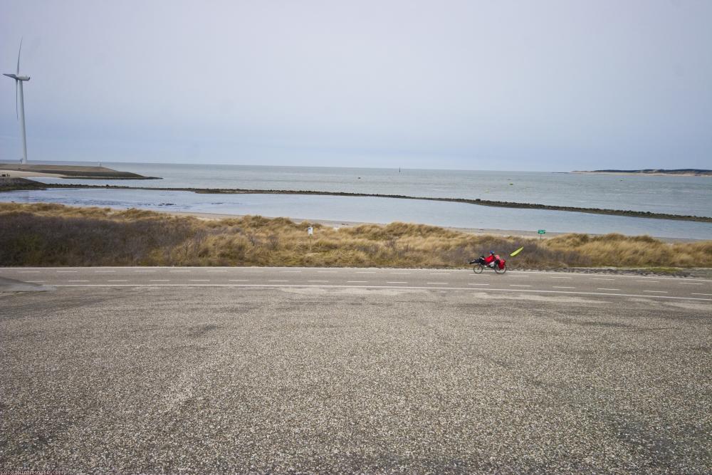 ﻿Benelux Bicycle Tour. Despite cold, wind and rain. Easter 2010