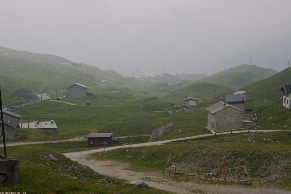 ﻿Eight countries recumbent tour. Pregnantly across the Alpes, summer 2010