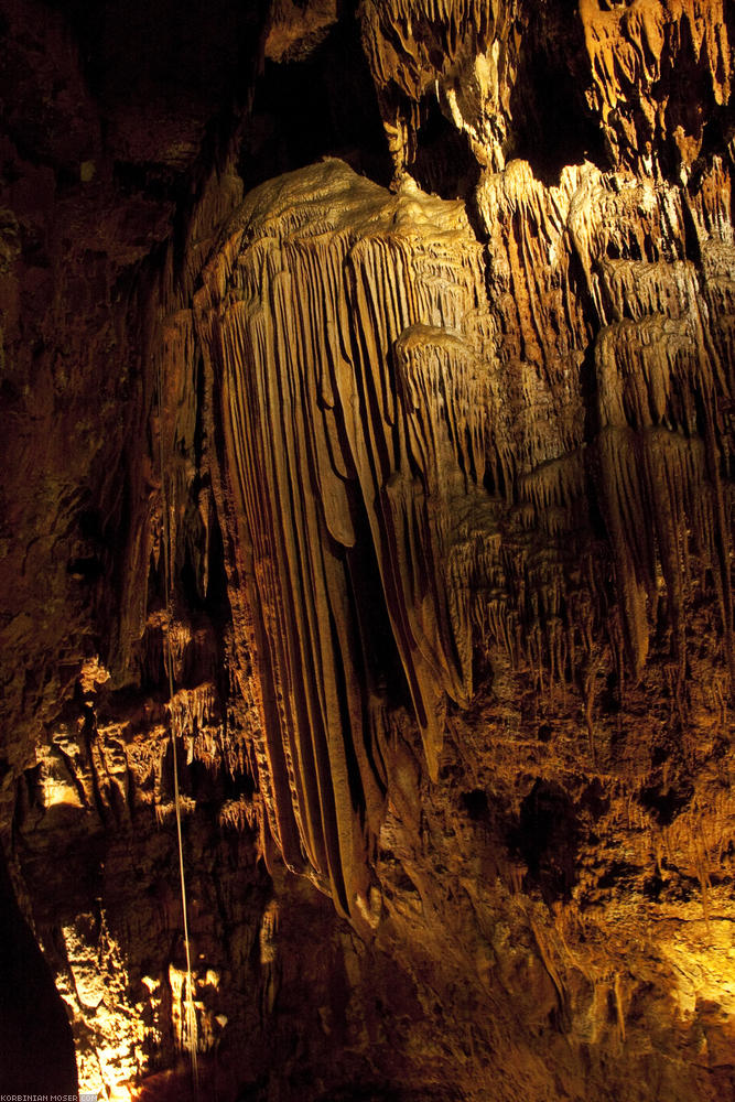 ﻿Jama Baredine. Impressing dripstone formations.