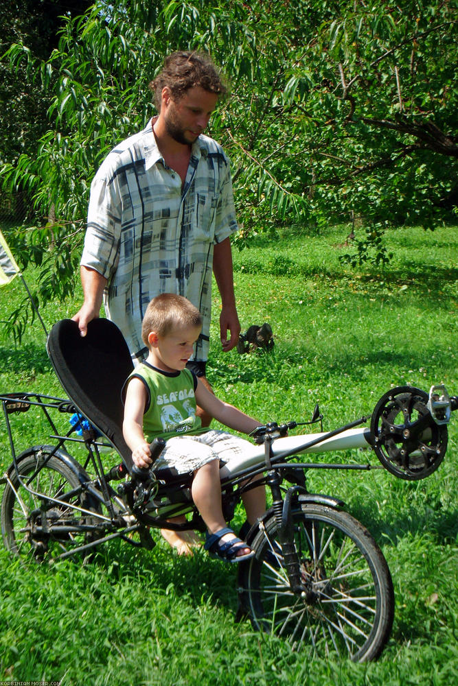 ﻿Judit's grandnephew makes a recumbent test drive.