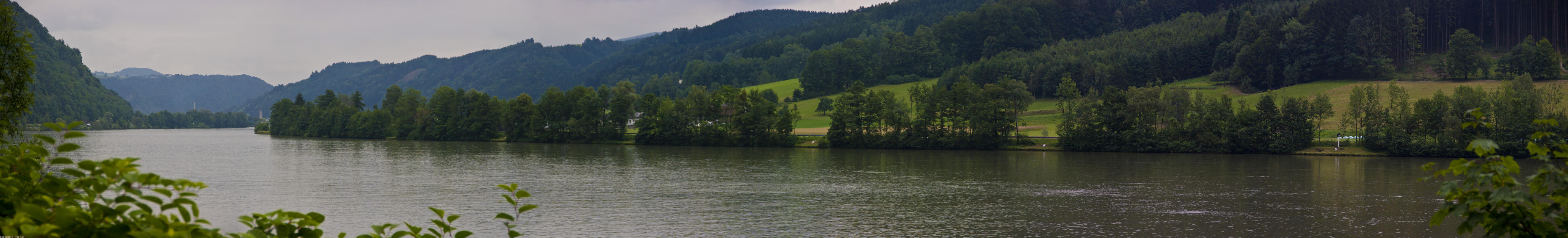 ﻿The Danube valley gets more mountainous and winding.