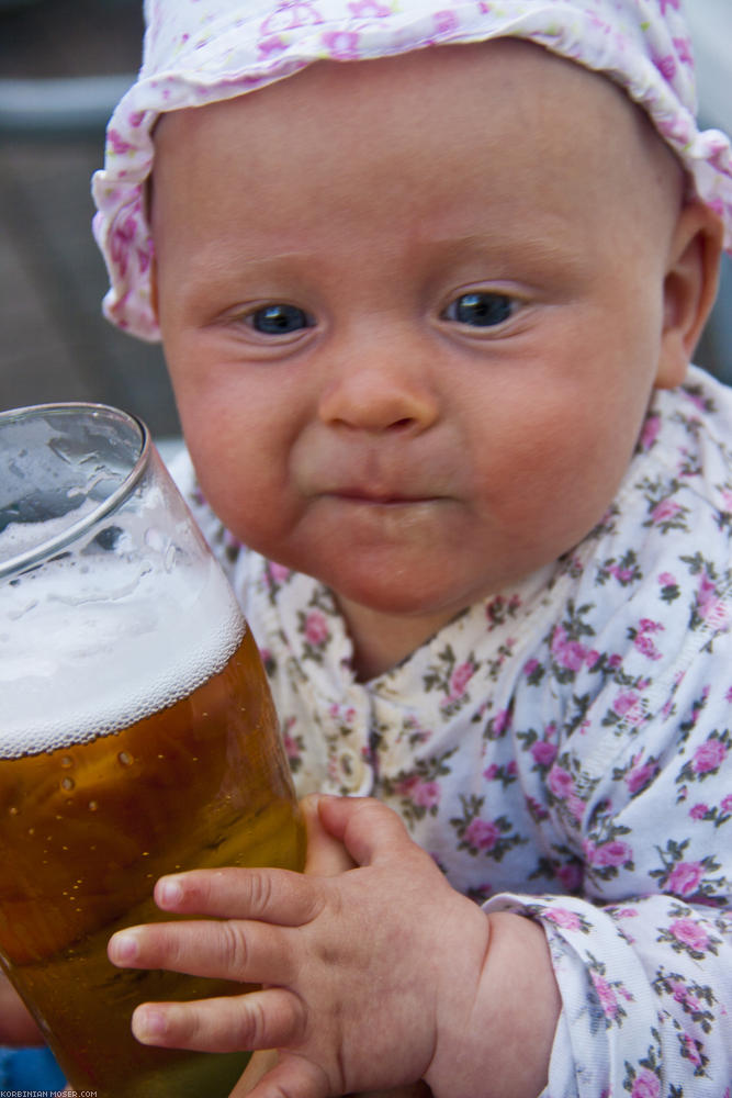 ﻿Jo mei. Soa a Maß is hoit des einzig Woare! (Bavarian Slang)