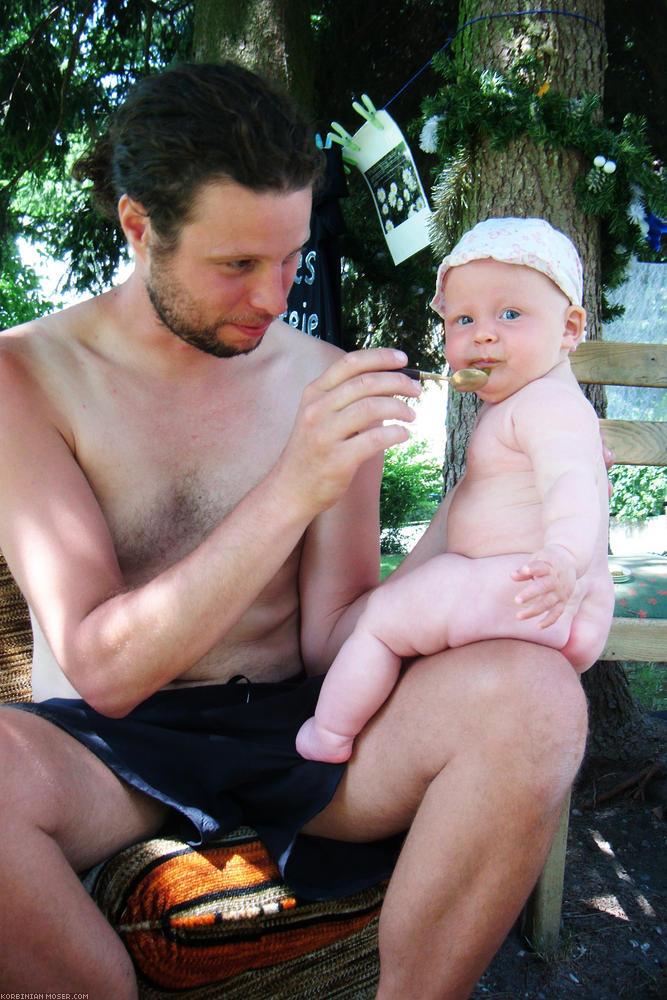 ﻿Naked. Lunch after a little plashing in the cold Danube.