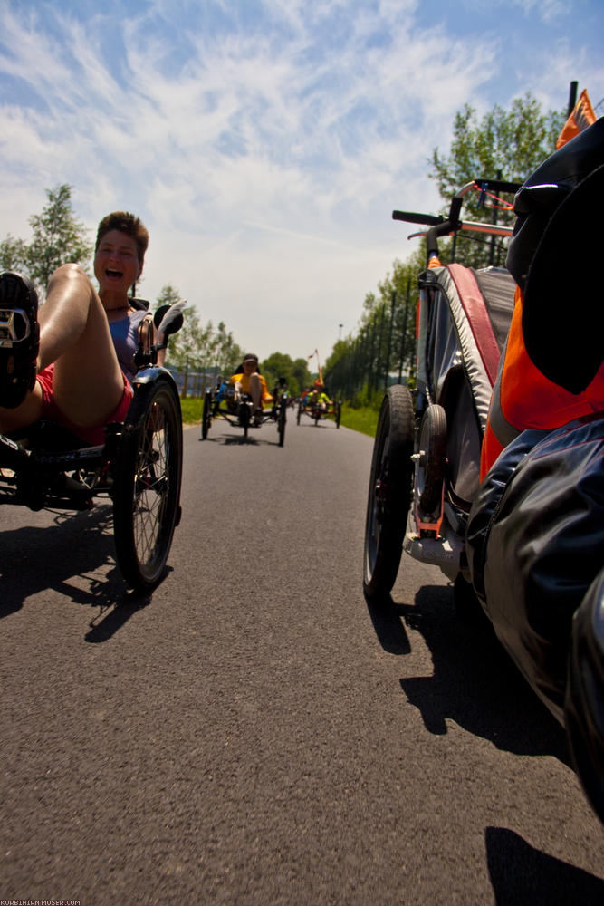 ﻿Convoy. How unusual to ride together with that many recumbents.