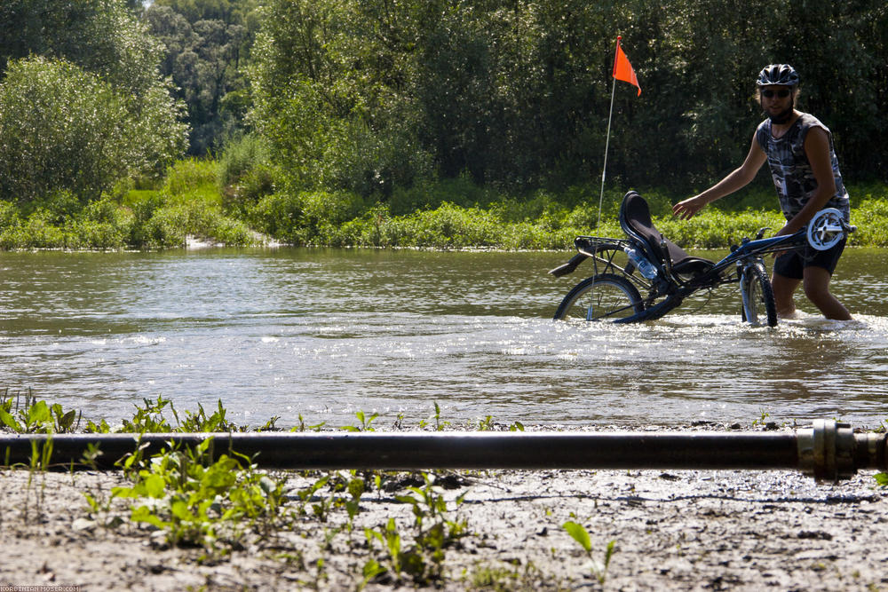 ﻿Drowned. Today the fording is too deep, even for the high cross-recumbent.