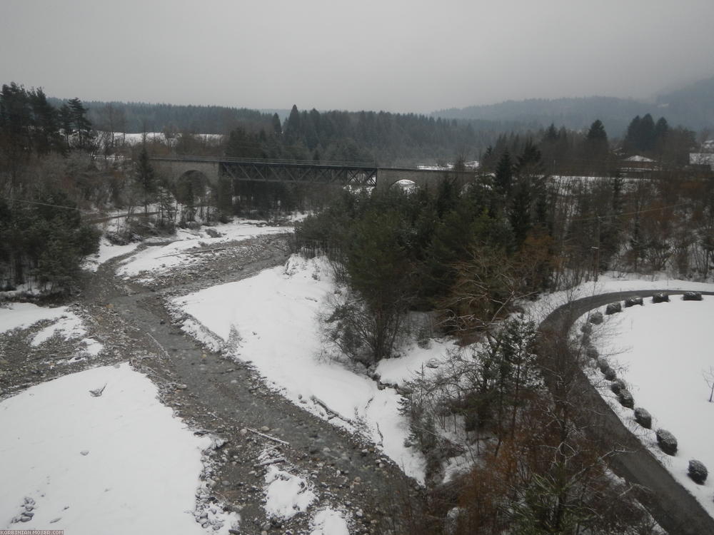 ﻿Some people told me, the bike path isn't usable at the moment. The Rosentalstraße begins hilly...