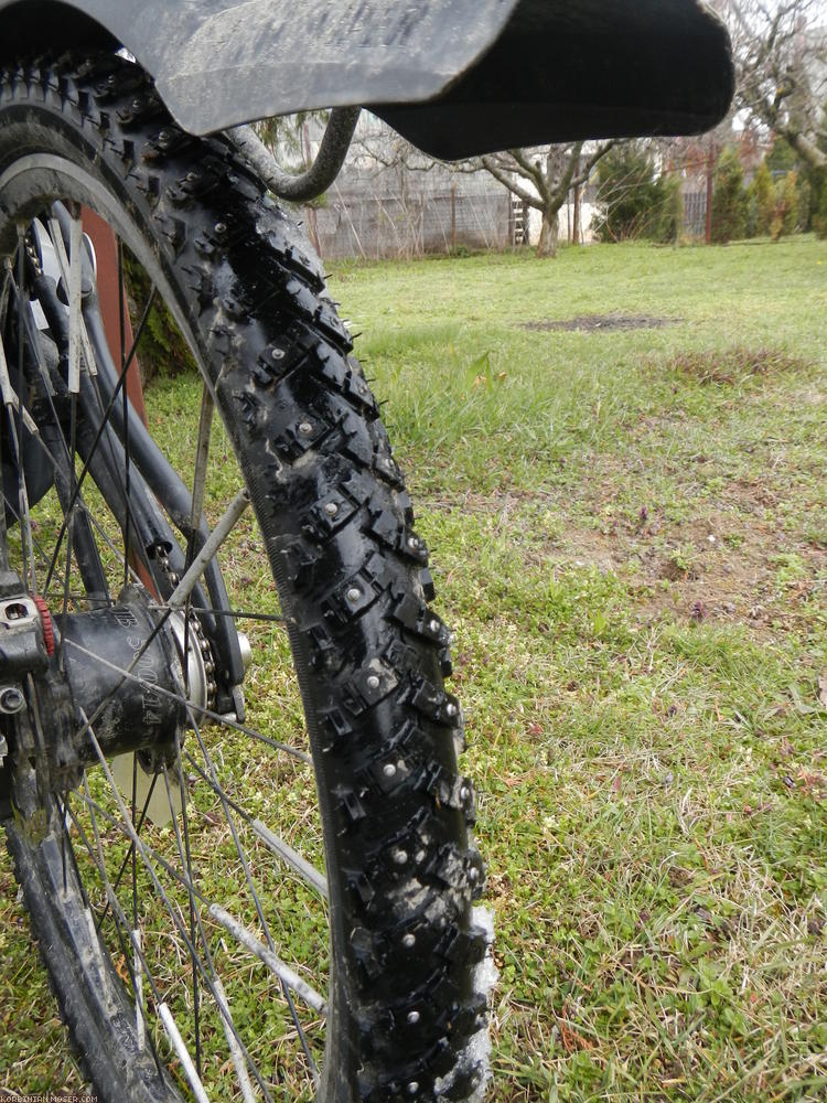 ﻿Heroes of my gear: Spike tires Nokian Mount & Ground. Great on snow and ice.