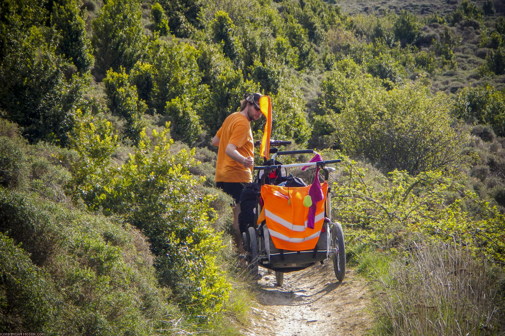 Camino de Santjátszó. Heavy-load pilgrimage in April-May 2014.