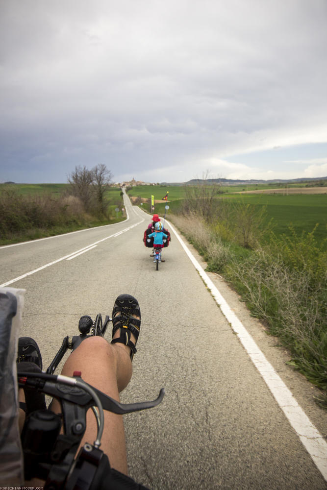 Camino de Santjátszó. Heavy-load pilgrimage in April-May 2014.