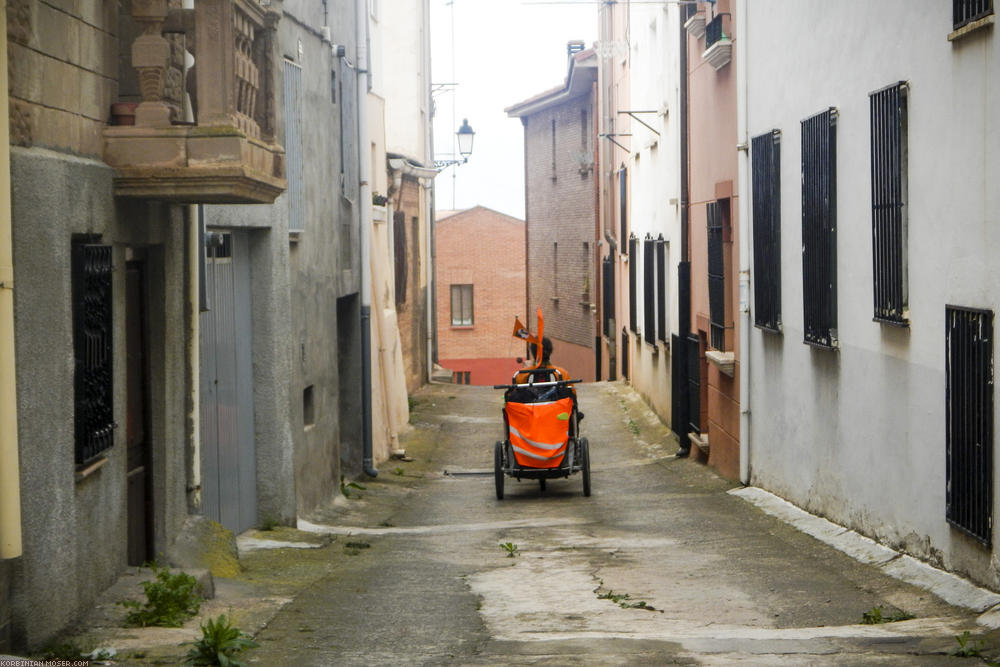 Camino de Santjátszó. Heavy-load pilgrimage in April-May 2014.