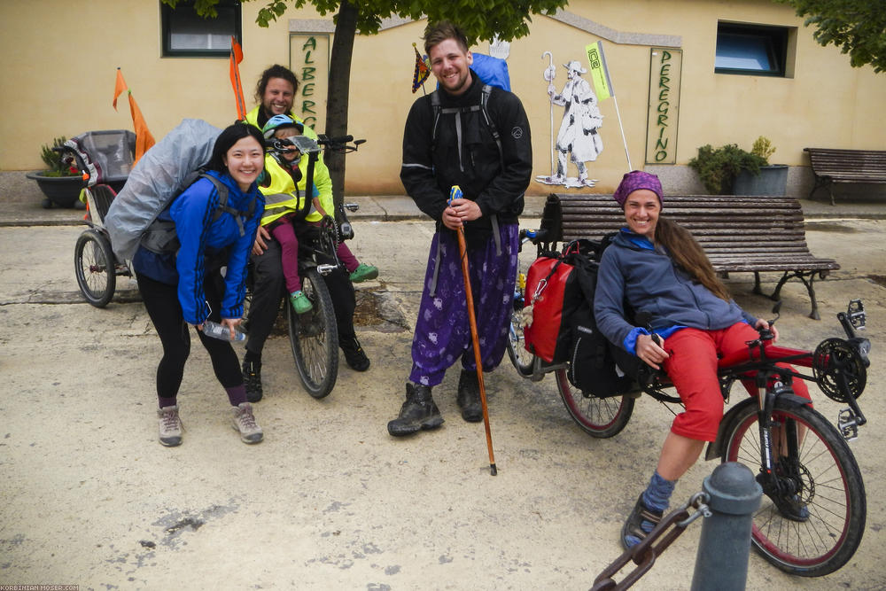 Camino de Santjátszó. Heavy-load pilgrimage in April-May 2014.