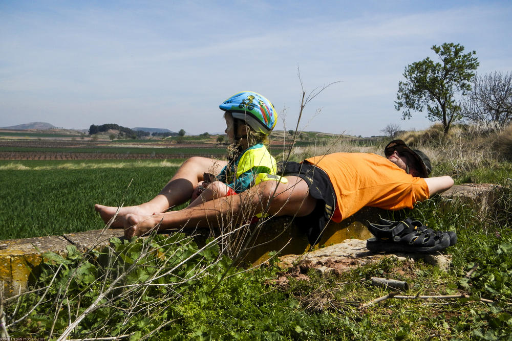 Camino de Santjátszó. Heavy-load pilgrimage in April-May 2014.