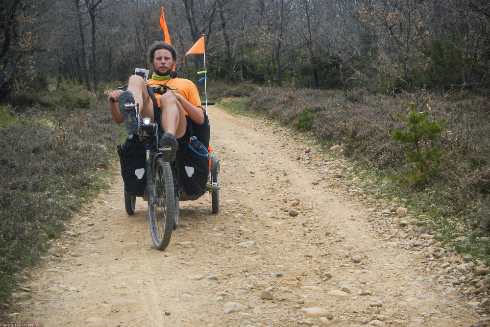 Camino de Santjátszó. Heavy-load pilgrimage in April-May 2014.