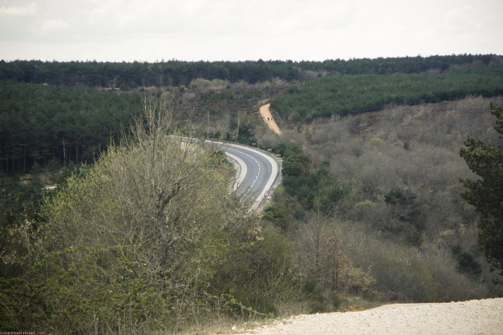 Camino de Santjátszó. Heavy-load pilgrimage in April-May 2014.