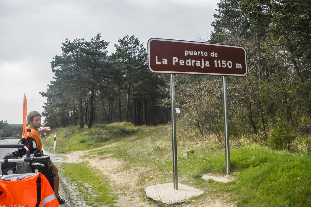 Camino de Santjátszó. Heavy-load pilgrimage in April-May 2014.