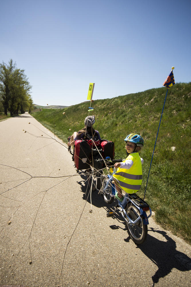 Camino de Santjátszó. Heavy-load pilgrimage in April-May 2014.