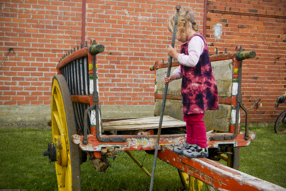 Camino de Santjátszó. Heavy-load pilgrimage in April-May 2014.