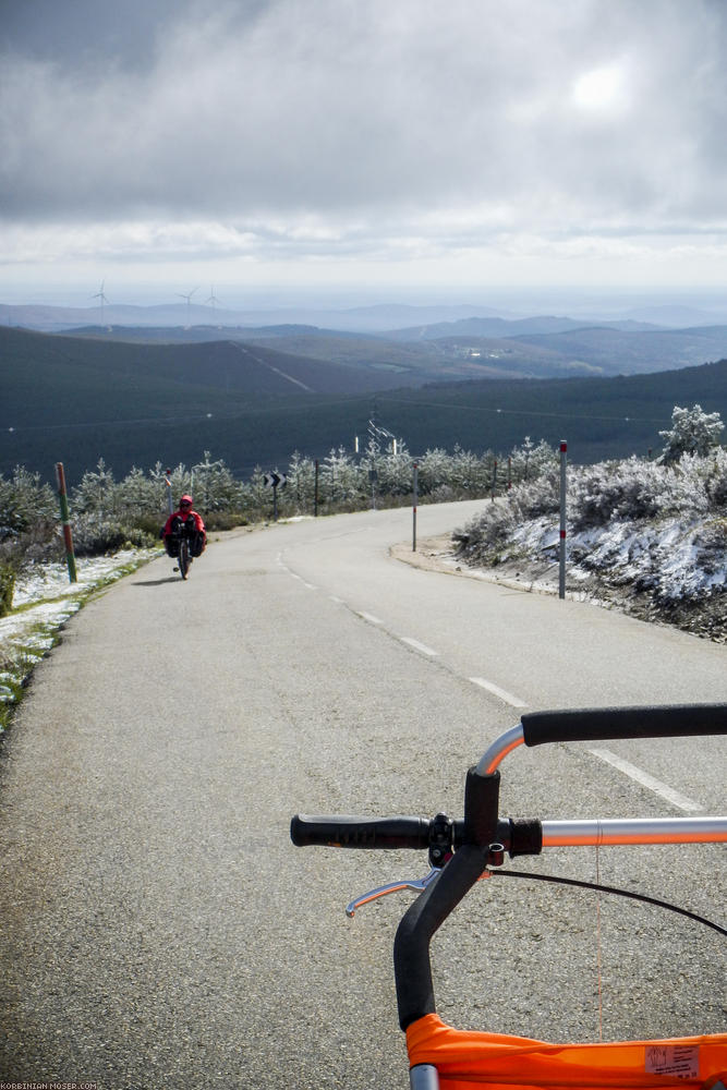 Camino de Santjátszó. Heavy-load pilgrimage in April-May 2014.