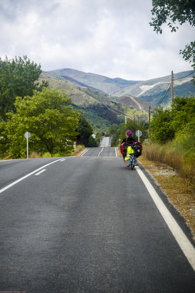 Camino de Santjátszó. Heavy-load pilgrimage in April-May 2014.