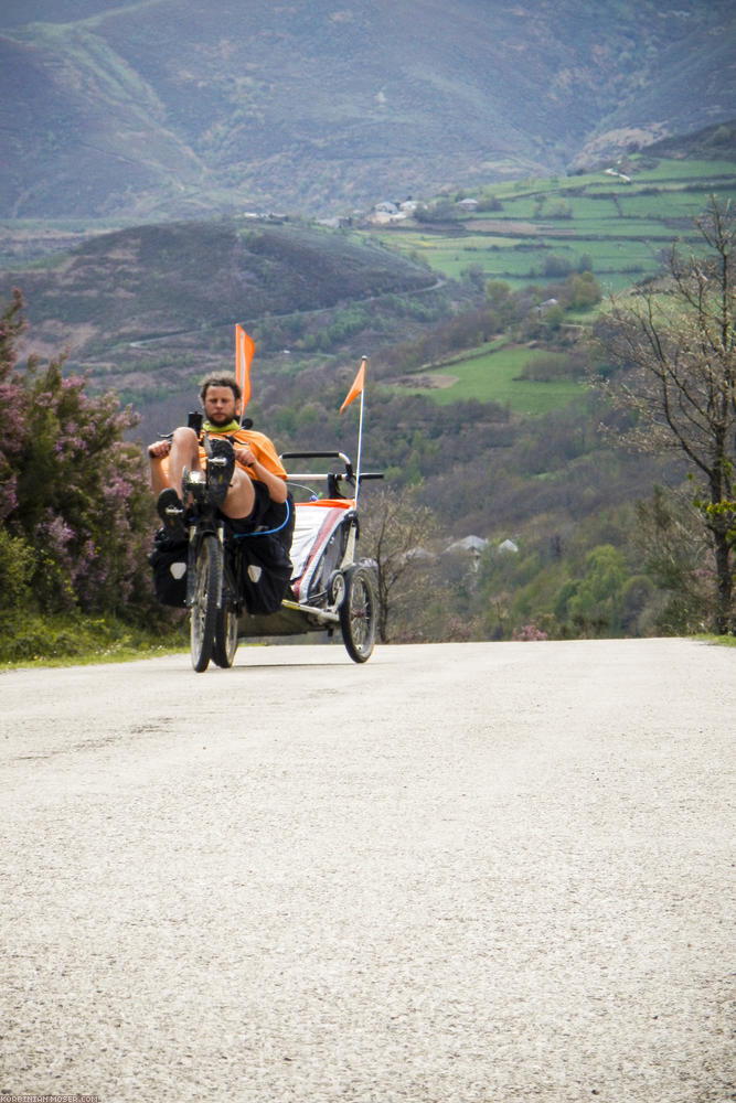 Camino de Santjátszó. Heavy-load pilgrimage in April-May 2014.